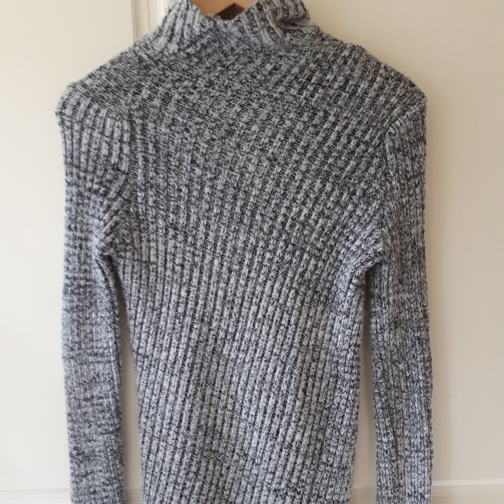 Sweater - Picture 2 of 3